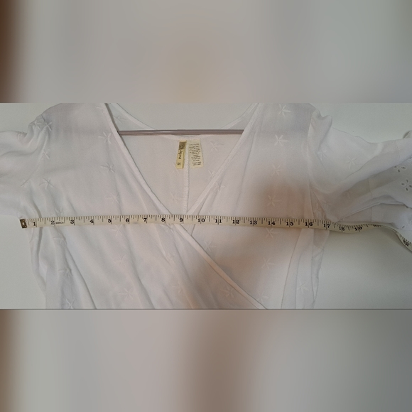 Japna Women’s Wrap Surplice Bell Sleeve Crop Top White Size Medium - Picture 6 of 9